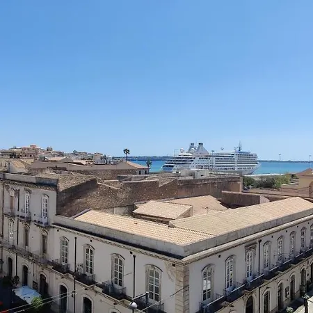 La Terrazza Su Ortigia Seaview Apartment *